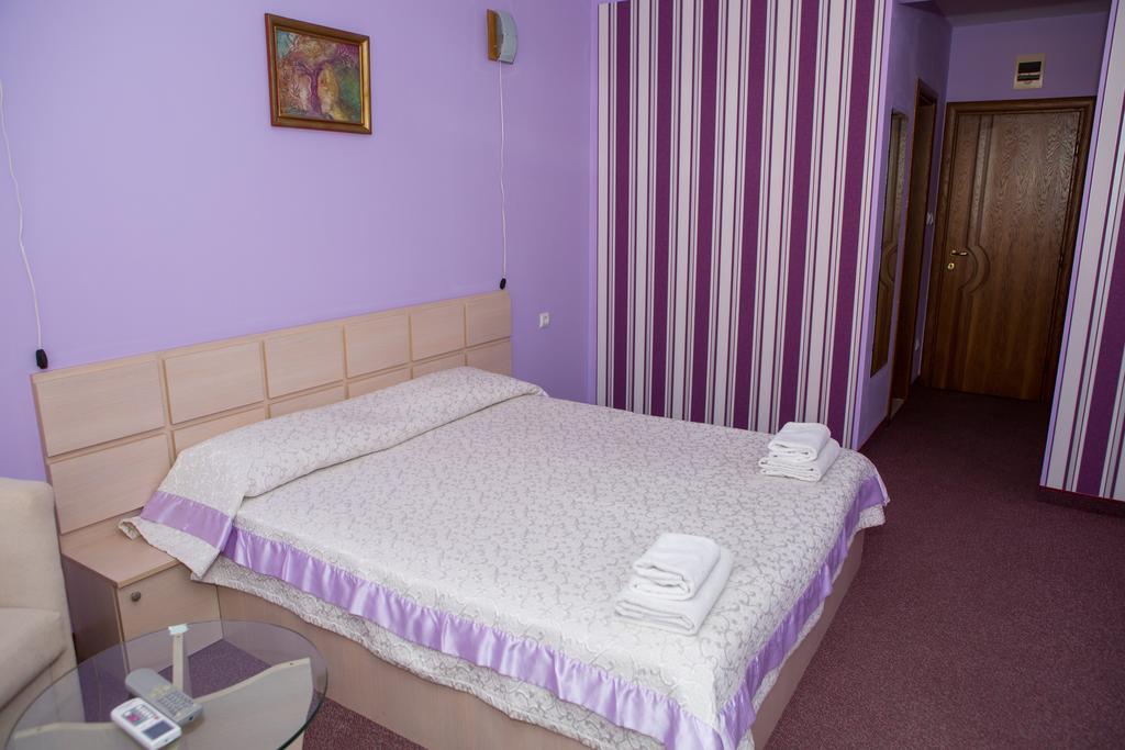 Семеен Хотел Сокол Sandanski Exterior foto