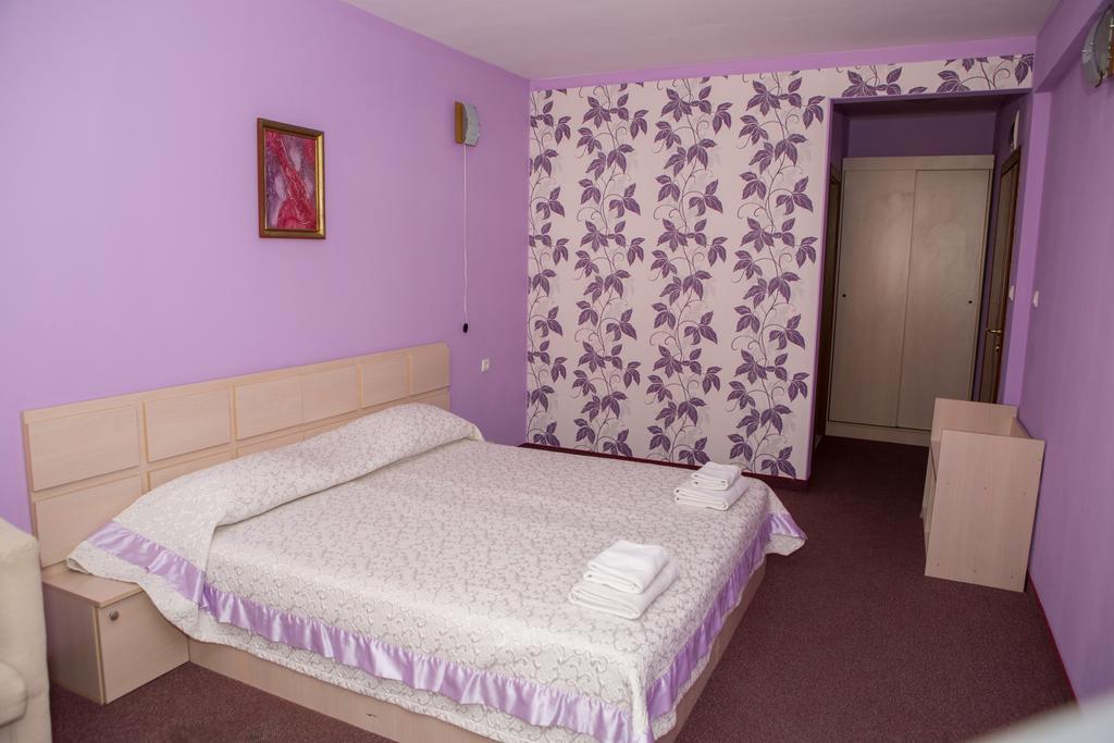 Семеен Хотел Сокол Sandanski Zimmer foto