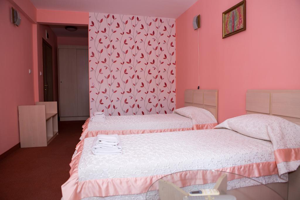 Семеен Хотел Сокол Sandanski Zimmer foto